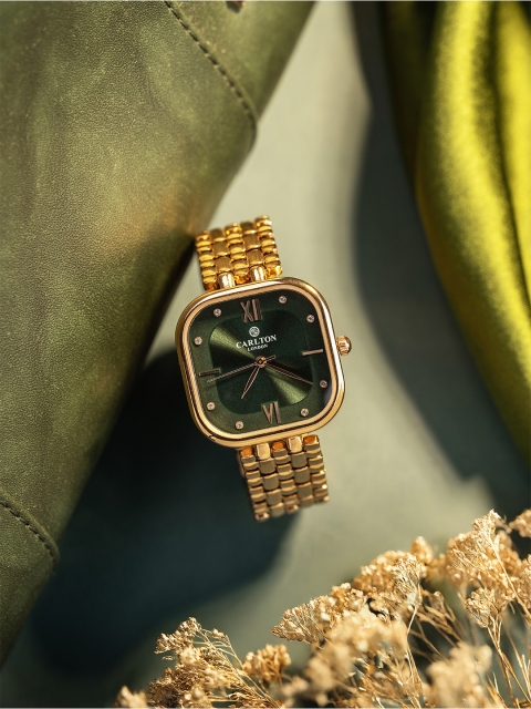 Carlton London Women Dial & Stainless Steel Bracelet Style Straps Analogue Watch CLSSCDGRN